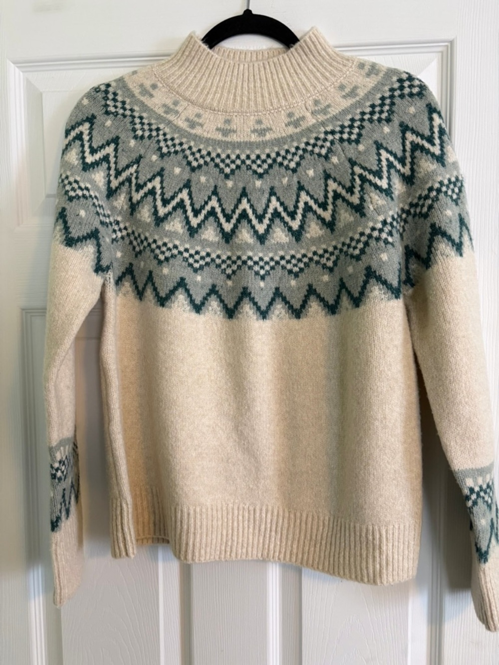 Max Studio Fair Isle Sweater Women’s Small Cream Teal Knit NWT Cozy